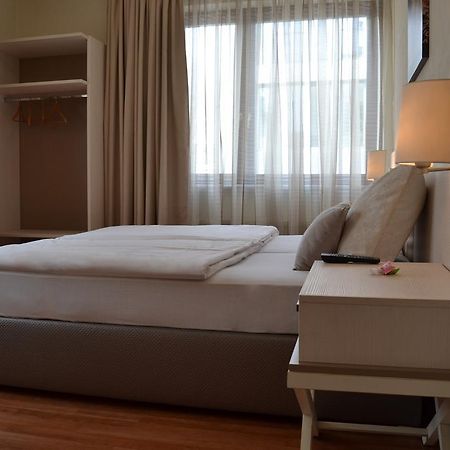 Hotel Centro Stuttgart Luaran gambar